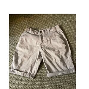 Lee Relaxed Mid Rise 8P Grey Shorts with Cuffs